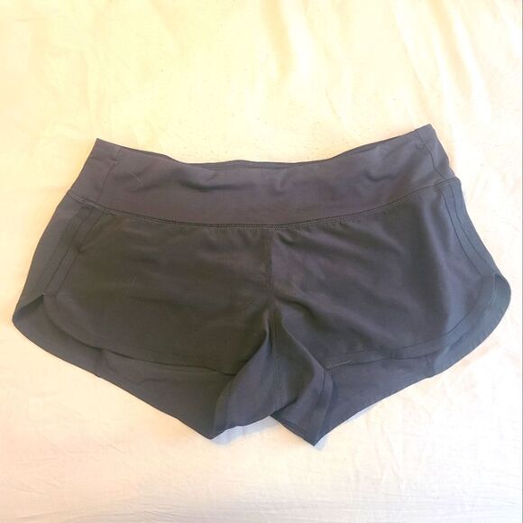 Lululemon running shorts bonded seam size 6 - Picture 1 of 6